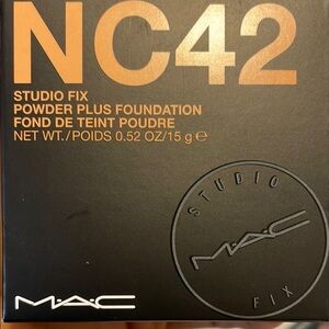 Original MAC Studio Fix Powder Plus Foundation NC42